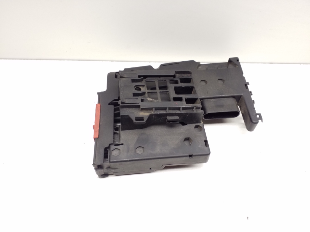 MERCEDES-BENZ C-Class W204/S204/C204 (2004-2015) Fuse Box Holder A2075402750 21864700