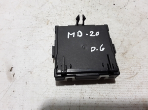  Rear side door control unit 