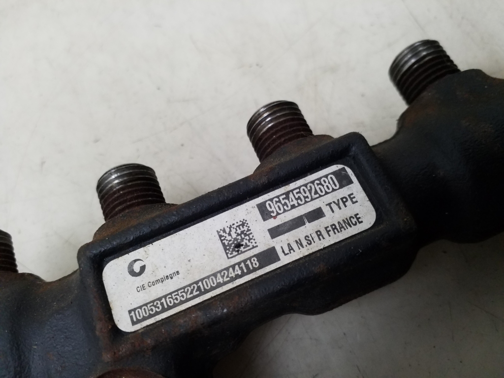 CITROËN C3 2 generation (2009-2016) Fuel Rail 9654592680 24960226