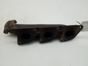  Exhaust manifold 