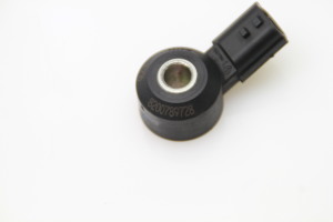 RENAULT Clio IV (2012–2019) Klopfsensor 8200789728 - 2