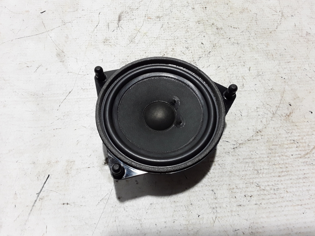 Used Mercedes Benz E-Class Rear side door speaker A2138201000