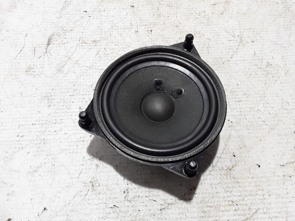 Used Mercedes Benz E-Class Rear side door speaker A2138201000