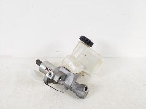   Master cylinder 