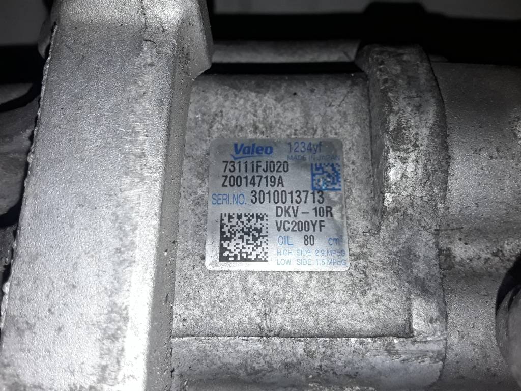 Used Subaru Forester Air conditioner compressor 73111FJ020