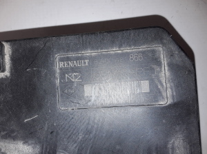 RENAULT Megane II (2002–2009) Sicherungskastenhalter unter der Motorhaube 8200481866 - 4