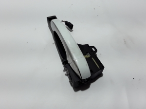 RENAULT Talisman II (2015–2026) Front door external opening handle and its details - 4