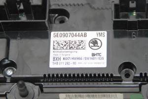 Skoda Octavia III (2013–2019) Heater control panel 5E0907044AB - 4
