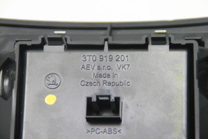 Skoda Superb (2008–2015) Interior clock 3T0919201 - 2