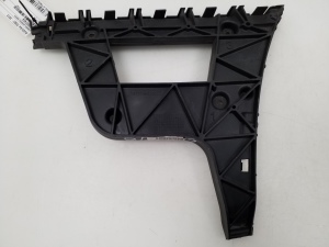 Rear bumper bracket - 8K9807454 