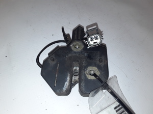 VOLVO XC70 (2000–2007) Hood latch 9483764 - 2