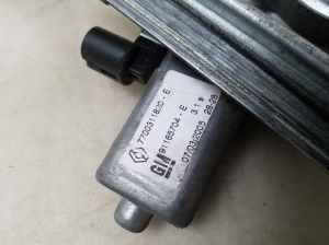 NISSAN Primastar X83 (2001–2014) Priekšējo durvju logu pacēlājs 7700311820 - 3