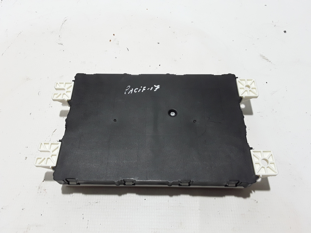 CHRYSLER Pacifica 2 generation (RU) (2016-2023) Touch screen control units 68222875AE 21001242