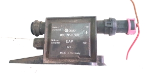 Front door central locking - 893 959 981