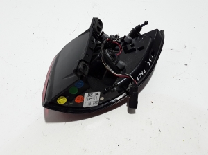 Chrysler Pacifica (2016–2026) Eckleuchte hinten 68229027AA - 2