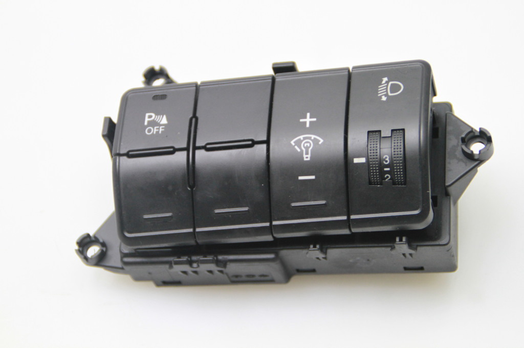 Hyundai i30 (2011–2017) Headlight switch 93320A6270RY Hyundai i30 (2011–2017) Headlight switch 93320A6270RY