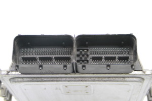 Kia Sportage (2016–2021) Engine control unit 391102U960 - 4