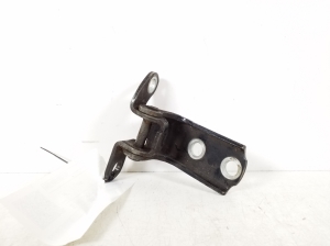 Rear side door lower hinge - 68780-52030