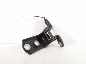 Rear side door lower hinge - 68780-05020