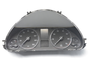 Mercedes Benz C-Class 203 (2000–2007) Instrument cluster A2035408847 - 2