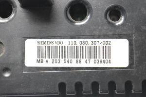 Mercedes Benz C-Class 203 (2000–2007) Instrument cluster A2035408847 - 4