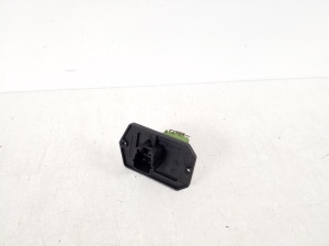 TOYOTA Corolla (2001–2007) Cabin shoulder motor resistance 87138-02040 - 2