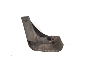 TOYOTA Corolla (2001–2007) Mud flap 76625-02130 - 2