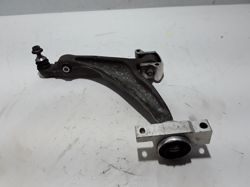 Used VOLVO XC60 Front lever 31658894