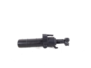  Headlamp spray nozzle 