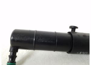  Headlamp spray nozzle 