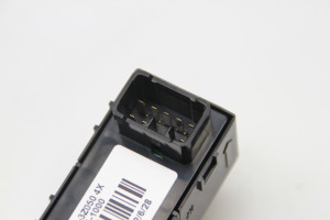 Hyundai i40 (2011–2026) Rear side door window switch 935803Z050 - 3