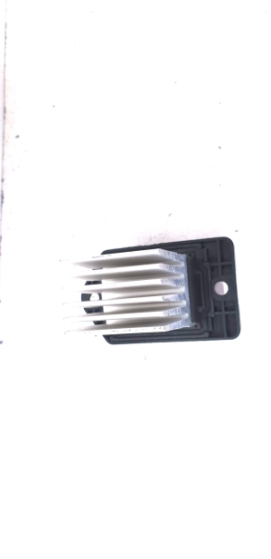 Hyundai i40 (2011–2026) Cabin shoulder motor resistance - 2