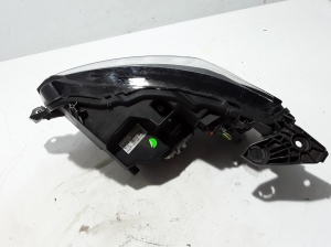 Peugeot 2008 P24 (2019–2026) Scheinwerfer vorne 9841641980 - 3