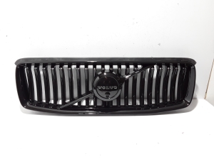  Front grille 