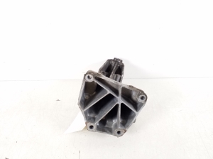 Mercedes Benz Vito W639 (2003–2014) Mootori kinnitus A6512231504 - 2
