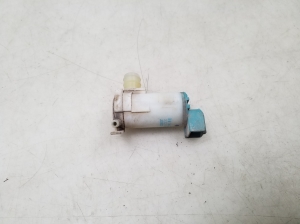 NISSAN X-Trail T30 (2001–2007) Front windshield washer pump 2224616A - 5
