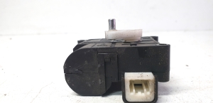 TOYOTA Corola Verso R1 (2004–2009) Stellmotor Heizungsklappe 113800-2051 - 2