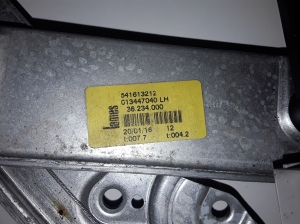 Opel Corsa E (2014–2018) Priekšējo durvju logu pacēlājs un tā daļas 013447040 - 2