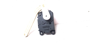 NISSAN X-Trail T32 (2013–2021) Salongi soojenduse klapi mootor 277T14BU1A - 3
