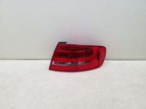   Rear corner light  -  