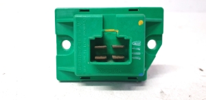 Hyundai Santa Fe (2012–2018) Cabin shoulder motor resistance - 3