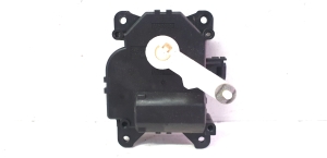 TOYOTA Yaris (2011–2020) Salongi soojenduse klapi mootor CZ113800-2810PLS - 3