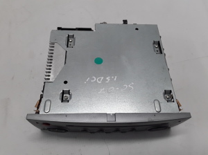 RENAULT Scenic (2003–2010) Radio (head unit) 8200562686 - 2
