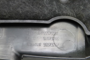 Opel Astra J (2009–2017) Engine cover 55573266 - 2