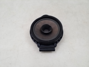   Rear side door speaker 