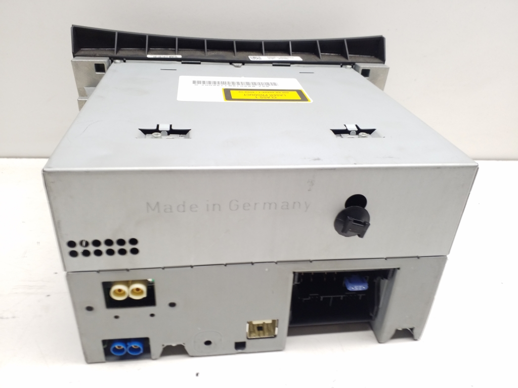 Used Mercedes Benz EClass Cassette player A2129005212