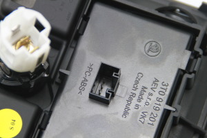 Skoda Superb (2008–2015) Borduhr 3T0919201 - 2