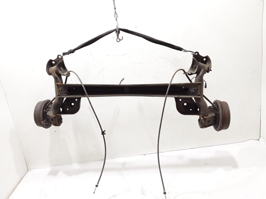 Used Dacia Duster Rear axle and its details 555015332R