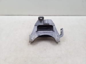  Engine holder 