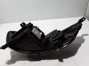 NISSAN NV 300 (X82) (2016–2026) Esituli 239.733-02 - 2